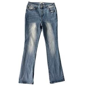 Revelation ankle‑blue jeans w a classic mid‑wash fade & embroidery 💙✨ Size 8